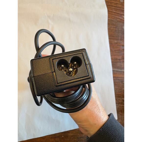 Genuine HP OEM 740015-004 Power Adapter Charger 45W Chromebook - Picture 3 of 5